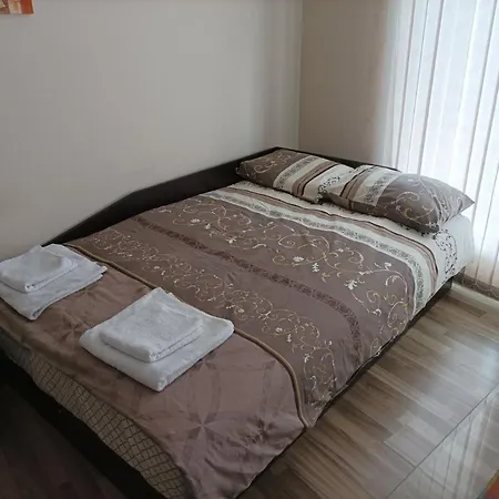 6 - Vasil Aprilov Apartmán *